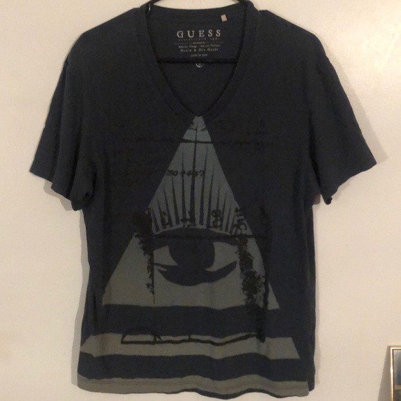 Men’s v-neck guess shirt - Picture 1 of 1
